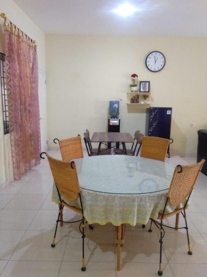 Villa Brastagi Resort Jalan Mimpin Tua Blok C No. 41 เบอราสตากี ภายนอก รูปภาพ