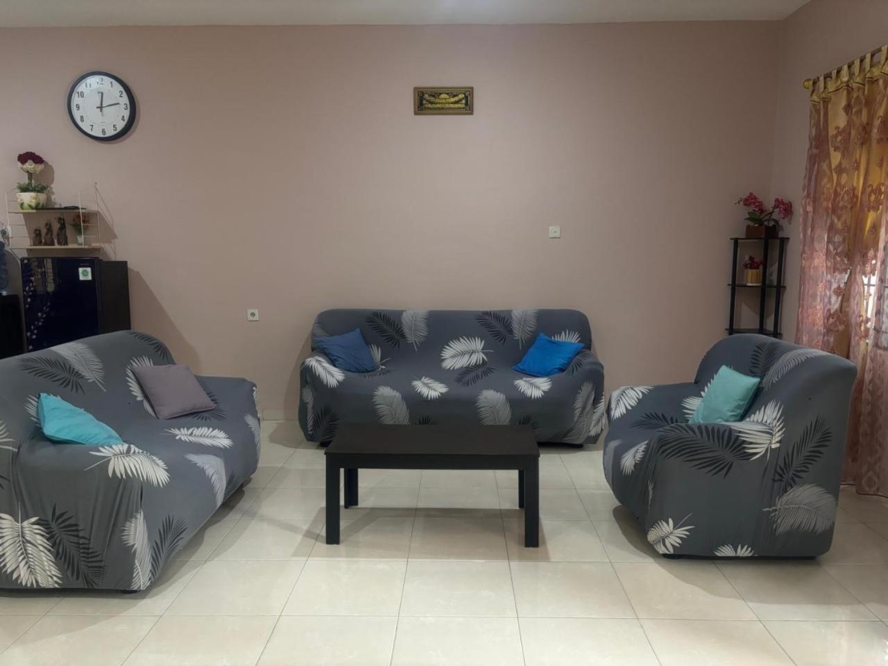 Villa Brastagi Resort Jalan Mimpin Tua Blok C No. 41 เบอราสตากี ภายนอก รูปภาพ